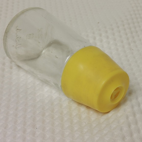 Gemco Toothpick Holder Yellow Top Made in USA 22 B 4 inches tall glass plastic - Picture 8 of 11